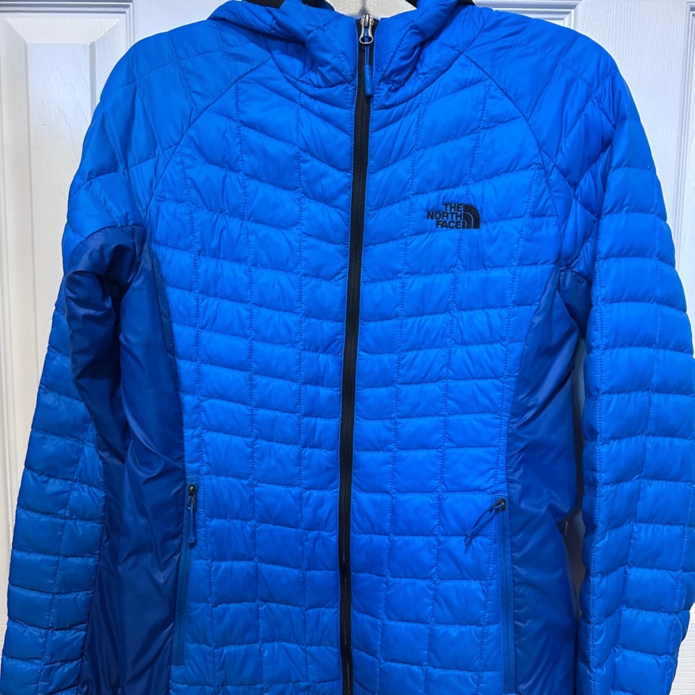 NEW without tag- never worn - The North Face Vibrant Blue Quilted Jacket